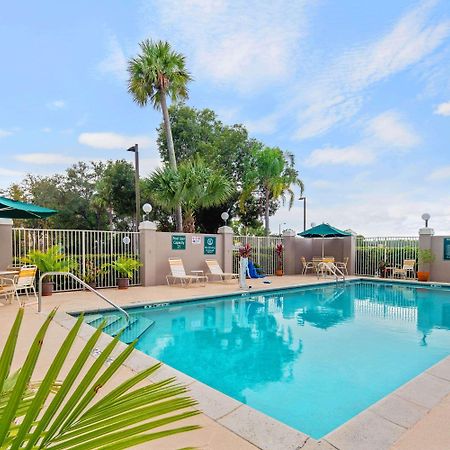 La Quinta By Wyndham Naples East Hotel Golden Gate Exterior photo