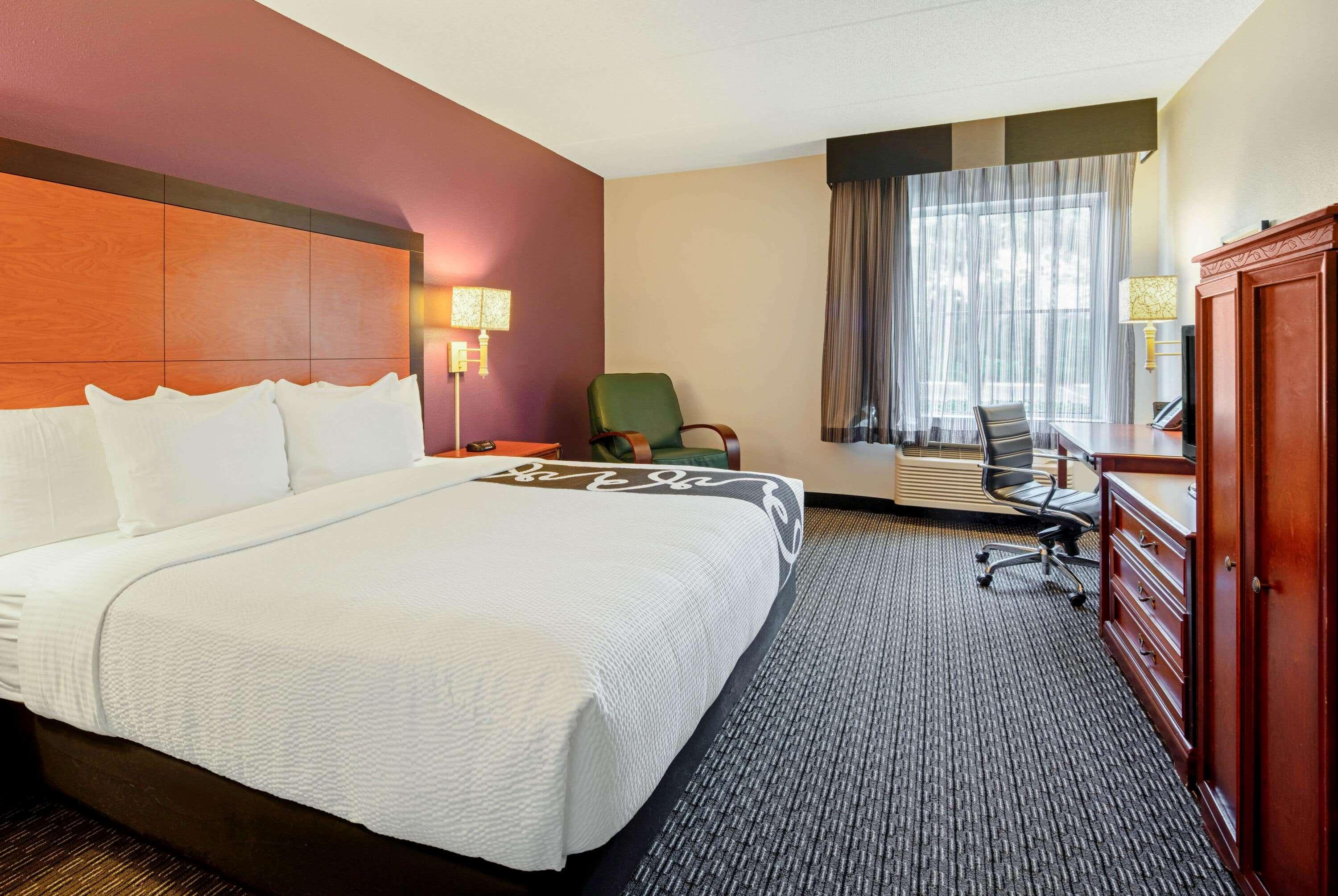 La Quinta By Wyndham Naples East Hotel Golden Gate Exterior photo