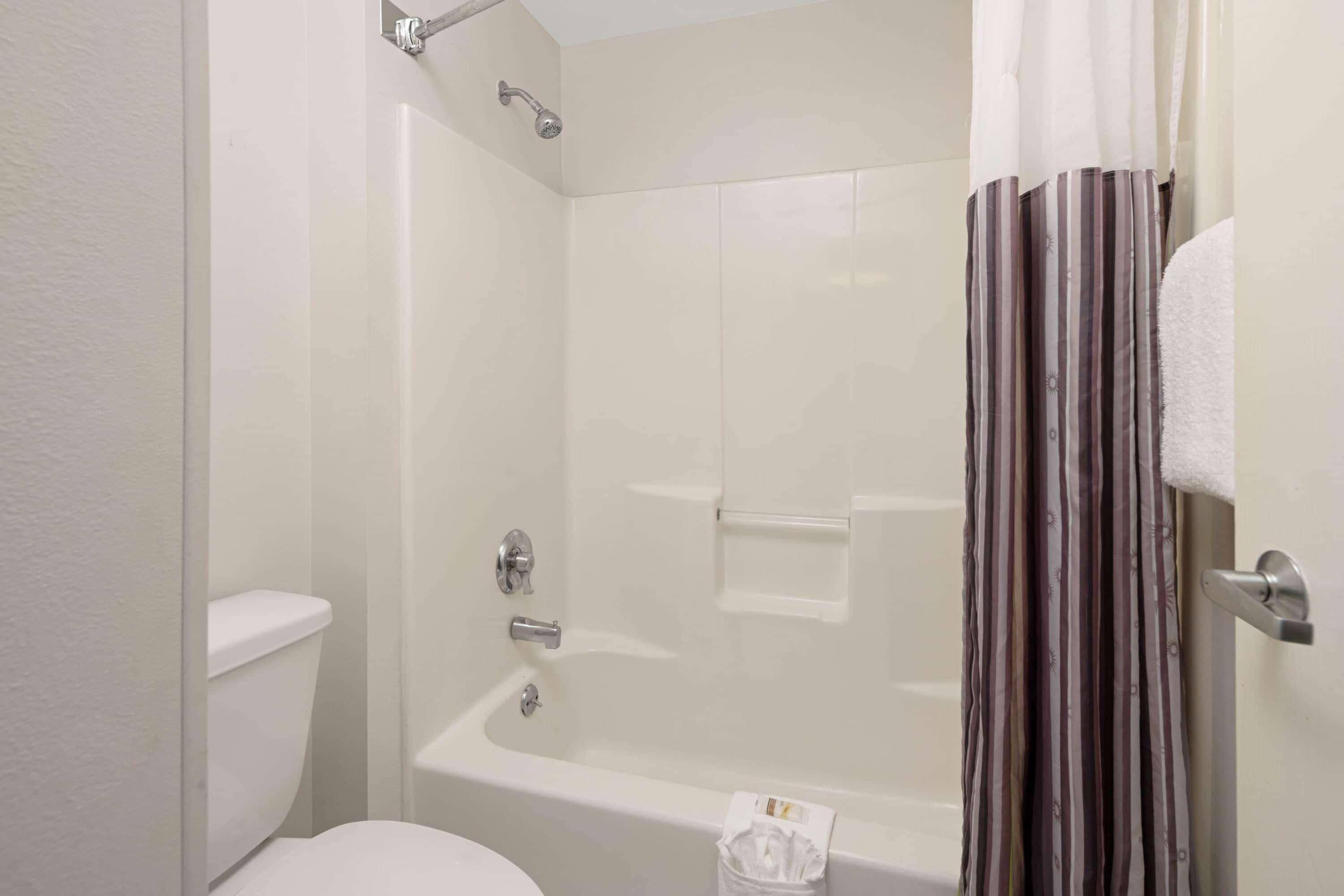 La Quinta By Wyndham Naples East Hotel Golden Gate Exterior photo