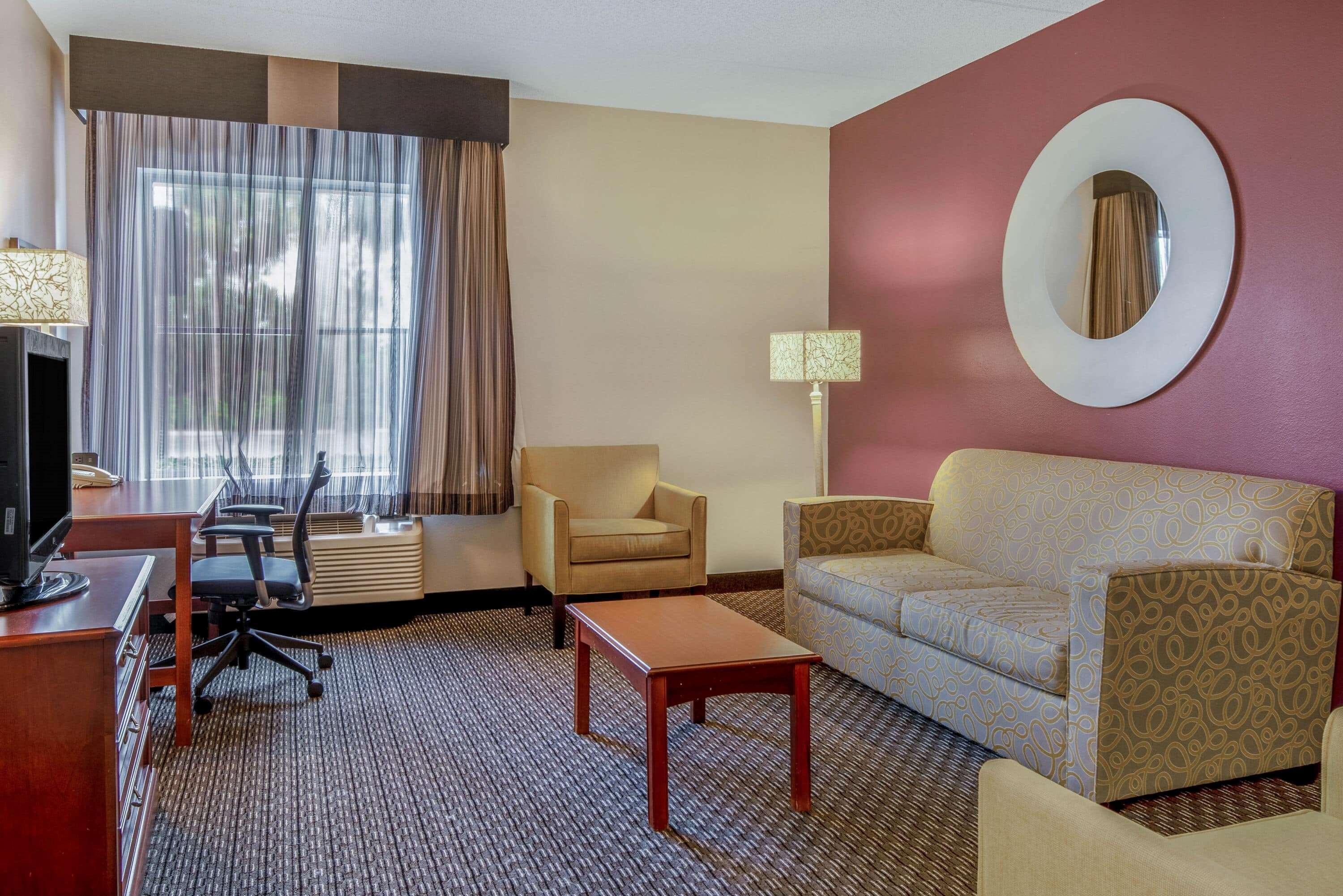 La Quinta By Wyndham Naples East Hotel Golden Gate Exterior photo
